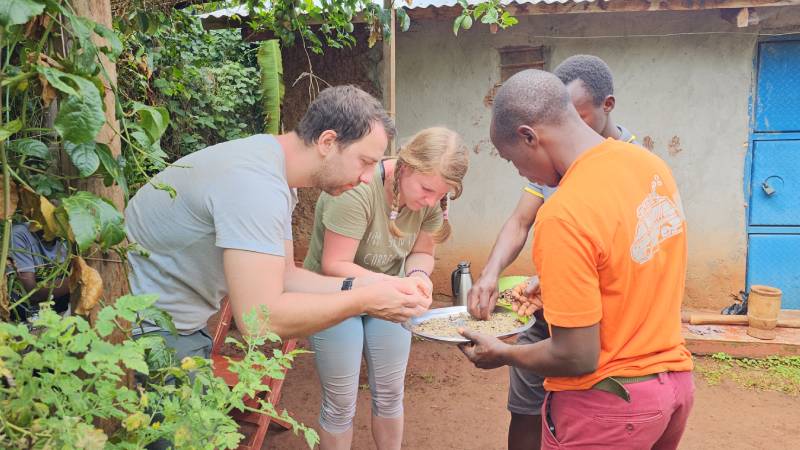 uganda-sipi-falls-coffee